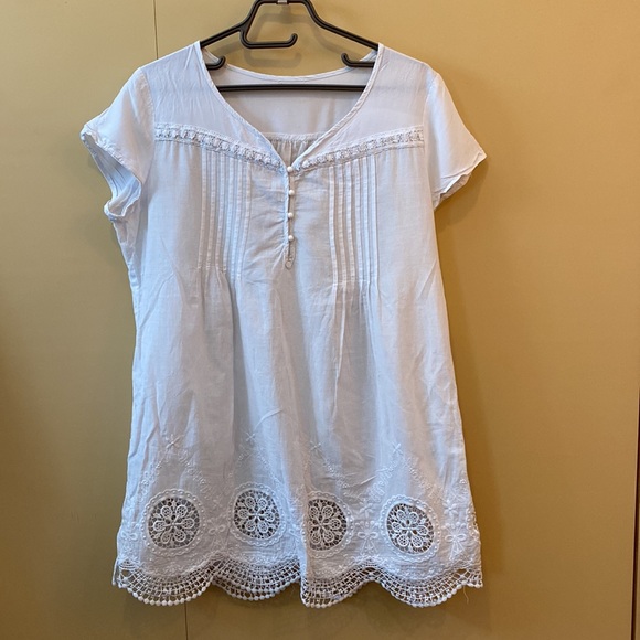 Vintage white cotton shirt with lace trim - Picture 8 of 8